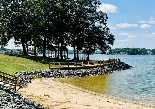 Photo 3 of Single family home for sale at 1210 Brg Knot Ct, Rock Hill, SC 29732 | MLS# 4420408 | Listing updated on 2026-10-20