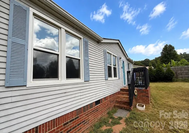 Photo 1 of Single family home for sale at 1868 Ellick Dr, Newton, NC 28658 | MLS# 4420428 | Listing updated on 2026-09-22