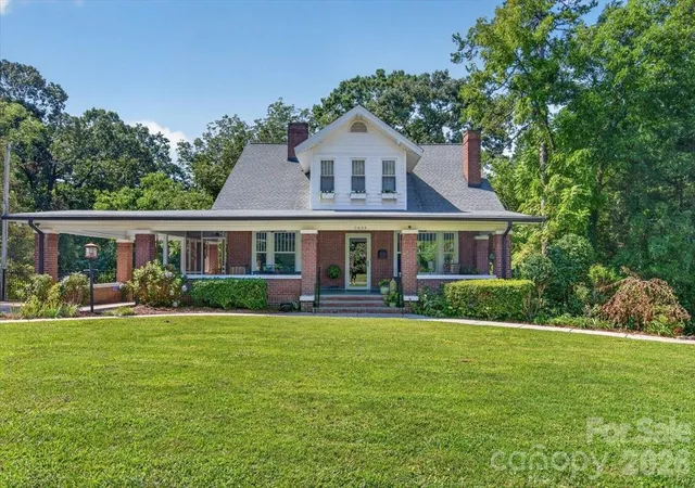 Photo 3 of Sale Pending at 1035 S Belvedere Ave, Gastonia, NC 28054 | MLS# 4420440 | Listing updated on 2026-09-12