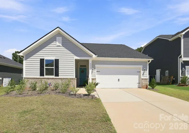 Photo 2 of Single family home for sale at 4465 Family Trl Dr, Fort Mill, SC 29707 | MLS# 4420449 | Listing updated on 2026-09-30