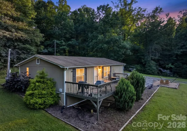 Photo 1 of Single family home for sale at 2437 S Rosedale Dr, Lenoir, NC | MLS# 4420476 | Listing updated on 2026-09-30