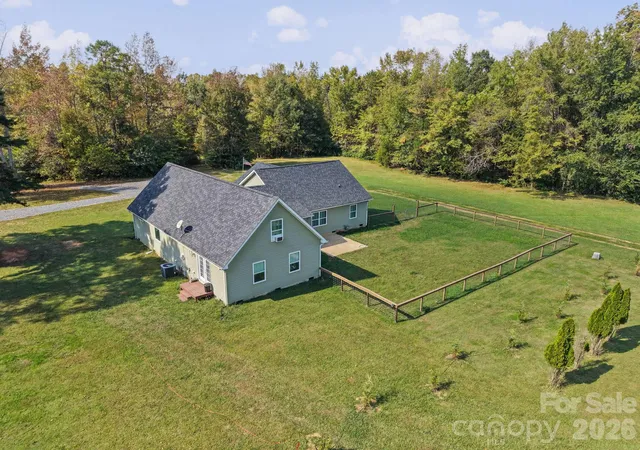 Photo 3 of Single family home for sale at 1360 Standing Oak Dr, Salisbury, NC 28146 | MLS# 4420485 | Listing updated on 2026-10-28