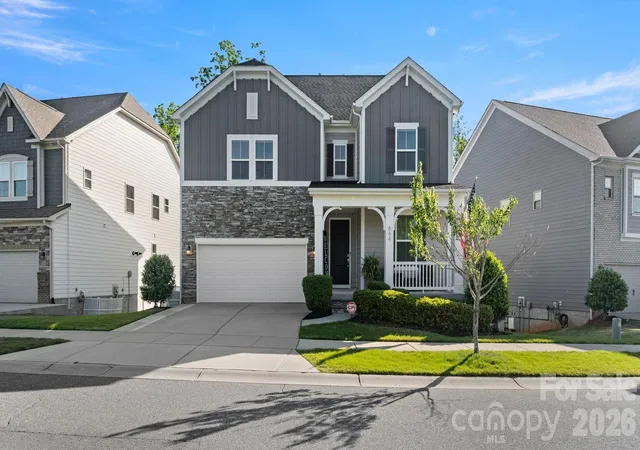 Photo 3 of Single family home for sale at 844 Neff Ct, Fort Mill, SC 29715 | MLS# 4420489 | Listing updated on 2026-09-20