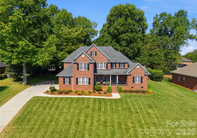 Photo 2 of Single family home for sale at 3449 Araglin Dr, Gastonia, NC 28056 | MLS# 4420511 | Listing updated on 2026-09-22