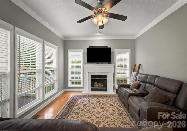Photo 4 of Single family home for sale at 2183 13th Street Ct NE, Hickory, NC 28601 | MLS# 4420537 | Listing updated on 2026-10-17