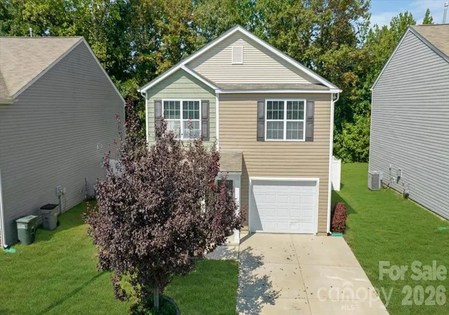 Photo 3 of Single family home for sale at 1057 Bolivia Dr, Gastonia, NC 28054 | MLS# 4420557 | Listing updated on 2026-09-25