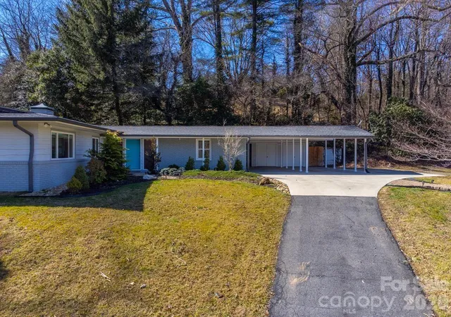 Photo 1 of Single family home for sale at 240 N Country Clb Dr, Cullowhee, NC 28723 | MLS# 4420561 | Listing updated on 2026-09-28