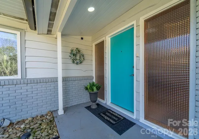 Photo 3 of Single family home for sale at 240 N Country Clb Dr, Cullowhee, NC 28723 | MLS# 4420561 | Listing updated on 2026-09-28