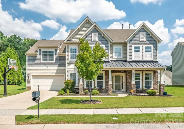 Photo 1 of Single family home for sale at 15110 Brannock Hills Dr, Charlotte, NC 28278 | MLS# 4420573 | Listing updated on 2026-10-04