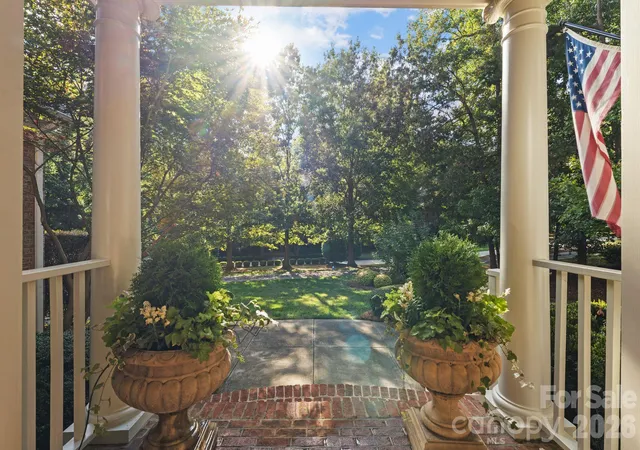 Photo 4 of Single family home for sale at 8500 Broxburn Ln, Waxhaw, NC 28173 | MLS# 4420575 | Listing updated on 2026-10-12