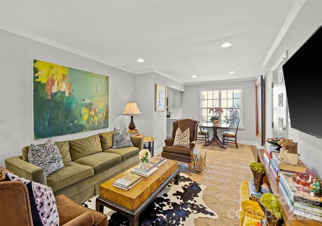 Photo 4 of Single family home for sale at 4828 Gilmore Dr, Charlotte, NC 28209 | MLS# 4420579 | Listing updated on 2026-09-28