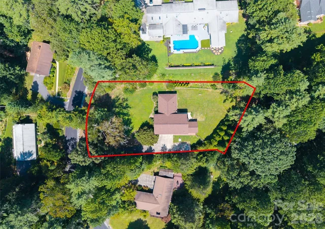 Photo 2 of Single family home for sale at 73 Redwood St, Brevard, NC 28712 | MLS# 4420611 | Listing updated on 2026-10-05