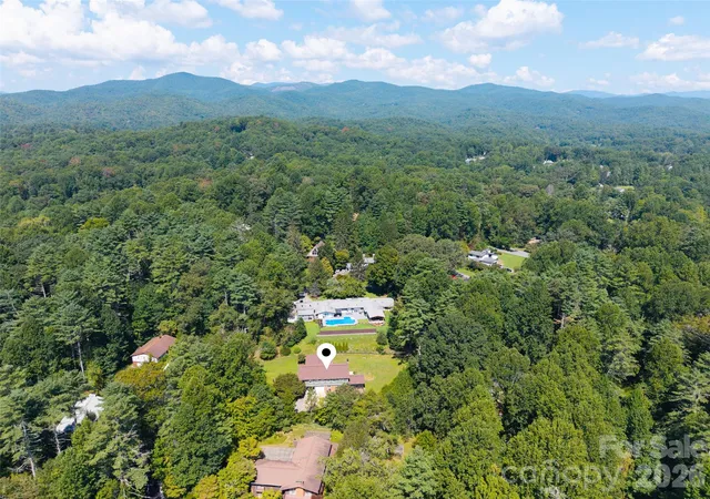 Photo 3 of Single family home for sale at 73 Redwood St, Brevard, NC 28712 | MLS# 4420611 | Listing updated on 2026-10-05