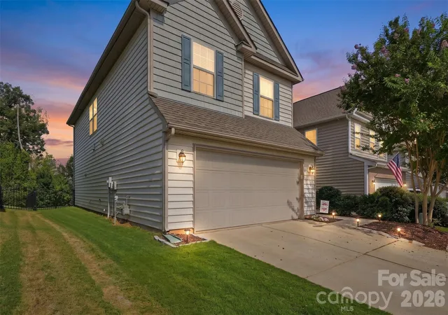 Photo 3 of Single family home for sale at 1727 Trentwood Dr, Fort Mill, SC 29715 | MLS# 4420632 | Listing updated on 2026-09-04