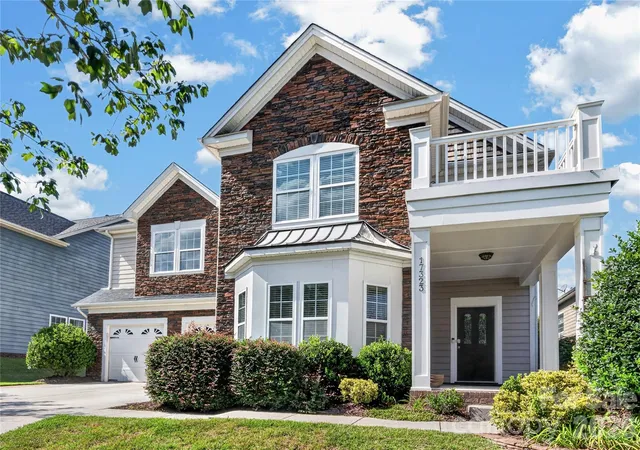 Photo 2 of Single family home for sale at 17323 Silas Pl Dr, Davidson, NC 28036 | MLS# 4420635 | Listing updated on 2026-09-25