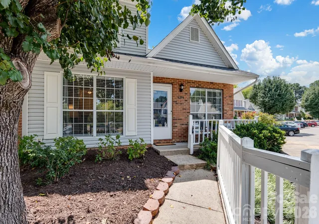 Photo 2 of Townhouse for sale at 8219 Golf Ridge Dr, Charlotte, NC 28277 | MLS# 4420647 | Listing updated on 2026-09-12