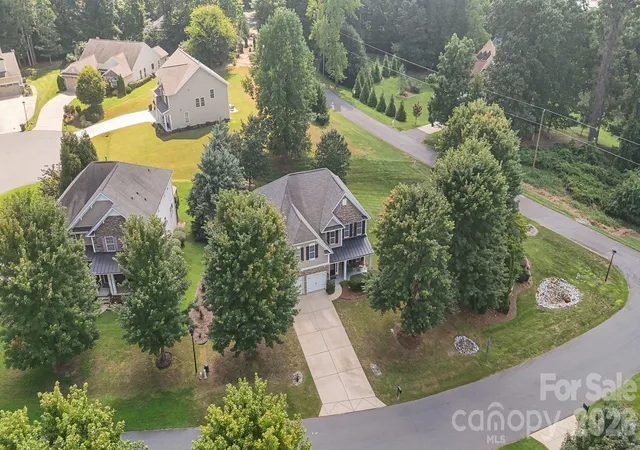 Photo 3 of Single family home for sale at 608 Cedar Tr Dr, Clover, SC 29710 | MLS# 4420650 | Listing updated on 2026-10-01