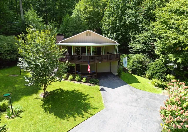 Photo 3 of Single family home for sale at 477 Locust Dr, Maggie Valley, NC 28751 | MLS# 4420658 | Listing updated on 2026-10-06