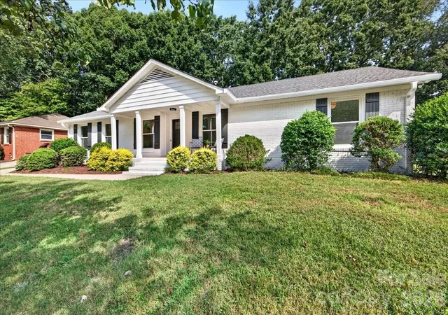 Photo 1 of Single family home for sale at 1236 Beechdale Dr, Charlotte, NC 28212 | MLS# 4420680 | Listing updated on 2026-10-01