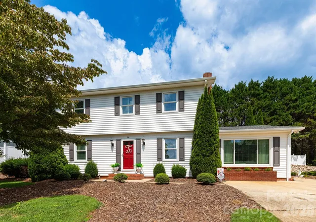 Photo 1 of Single family home for sale at 84 Portcrest Hts, Marion, NC 28752 | MLS# 4420704 | Listing updated on 2026-10-06