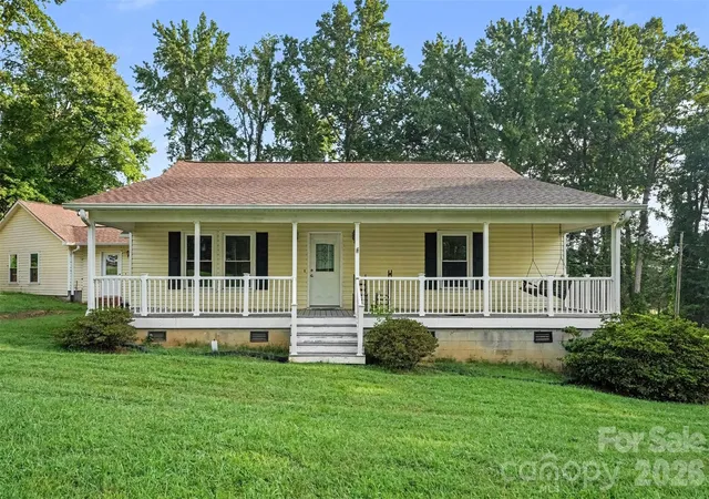 Photo 1 of Single family home for sale at 171 Bevis Ln, Statesville, NC 28677 | MLS# 4420735 | Listing updated on 2026-09-07