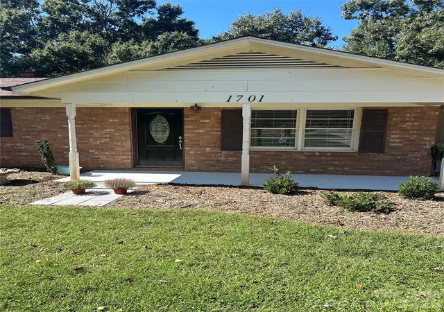 Photo 1 of Single family home for sale at 1701 Richey Rd, Taylorsville, NC 28681 | MLS# 4420741 | Listing updated on 2026-10-17