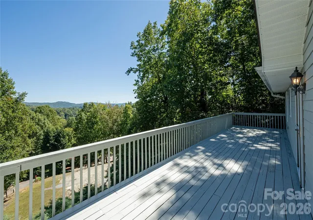Photo 2 of Single family home for sale at 219 Greens View Dr, Horse Shoe, NC 28742 | MLS# 4420753 | Listing updated on 2026-10-03