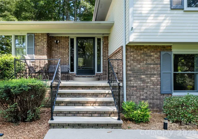 Photo 3 of Single family home for sale at 1 Morris Dr, Weaverville, NC 28787 | MLS# 4420756 | Listing updated on 2026-09-08