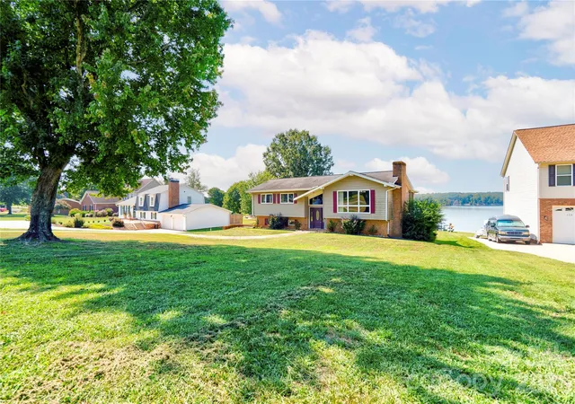 Photo 1 of Single family home for sale at 152 N Shore Dr, Cherryville, NC 28021 | MLS# 4420770 | Listing updated on 2026-09-23