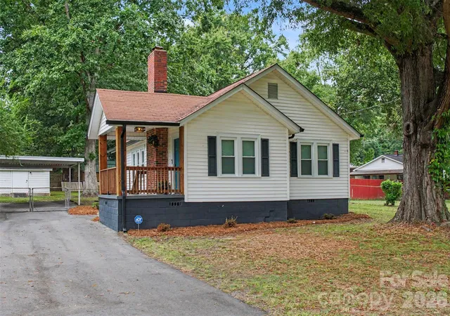 Photo 1 of Single family home for sale at 1521 Blackwood St, Gastonia, NC 28052 | MLS# 4420780 | Listing updated on 2026-09-26
