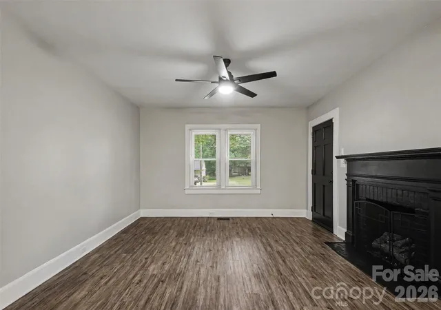Photo 3 of Single family home for sale at 1521 Blackwood St, Gastonia, NC 28052 | MLS# 4420780 | Listing updated on 2026-09-26
