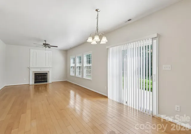 Photo 3 of Single family home for sale at 1915 Dundalk Rd, Charlotte, NC 28270 | MLS# 4420789 | Listing updated on 2026-10-12