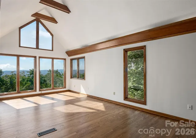 Photo 2 of Single family home for sale at 288 Roberts Dr, Hendersonville, NC 28739 | MLS# 4420800 | Listing updated on 2026-09-27