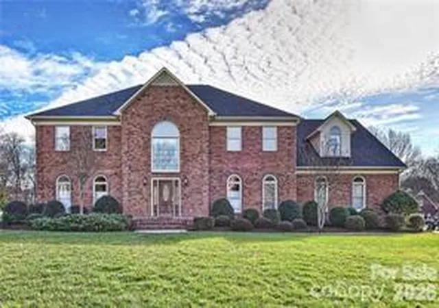 Photo 1 of Single family home for sale at 1001 Downpatrick Ln NW, Concord, NC 28027 | MLS# 4420811 | Listing updated on 2026-09-20