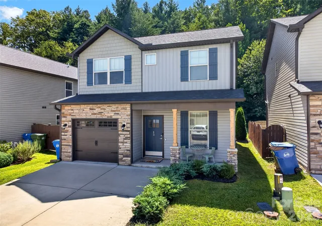 Photo 1 of Single family home for sale at 15 Greenly Ln, Fletcher, NC 28732 | MLS# 4420820 | Listing updated on 2026-09-29