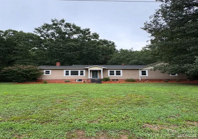 Photo 2 of Single family home for sale at 190 Forsaken Dr, China Grove, NC 28023 | MLS# 4420833 | Listing updated on 2026-10-07