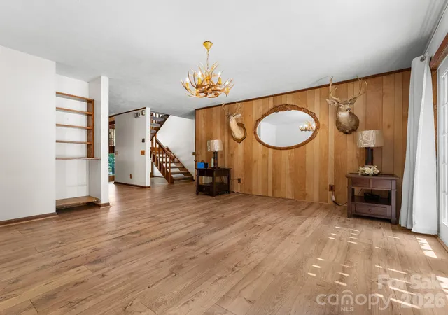 Photo 2 of Single family home for sale at 40 Country Bear Ln, Flat Rock, NC 28731 | MLS# 4420837 | Listing updated on 2026-09-08