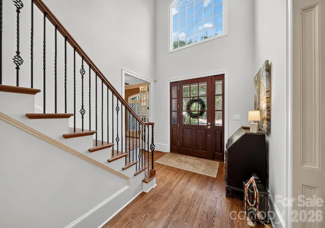 Photo 3 of Single family home for sale at 7550 Stonecroft Park Dr, Charlotte, NC 28226 | MLS# 4420852 | Listing updated on 2026-09-23