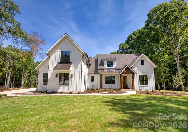 Photo 2 of Single family home for sale at 1103 Oakmont Dr, Rock Hill, SC 29732 | MLS# 4420882 | Listing updated on 2026-09-15