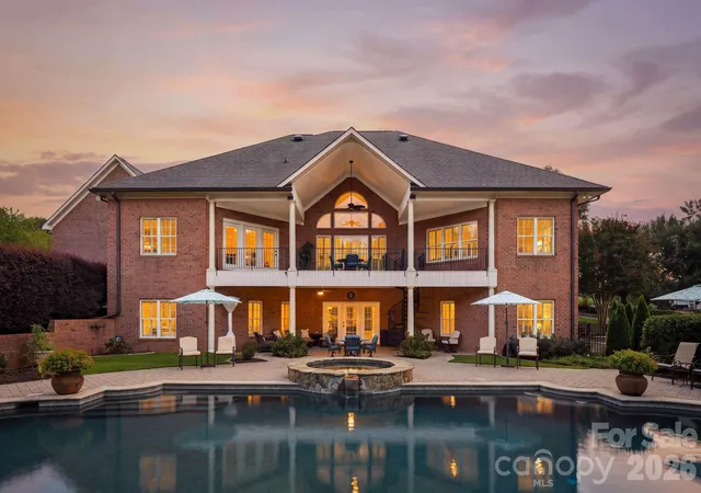 Photo 1 of Single family home for sale at 459 Valley Run Dr, Waxhaw, NC 28173 | MLS# 4420885 | Listing updated on 2026-09-21