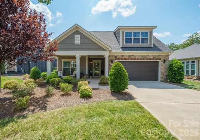 Photo 1 of Single family home for sale at 2205 Lincolnshire Ln, Waxhaw, NC 28173 | MLS# 4420886 | Listing updated on 2026-09-19