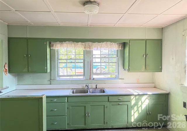 Photo 3 of Single family home for sale at 1650 Berkley St Sw, Lenoir, NC 28645 | MLS# 4420897 | Listing updated on 2026-10-02