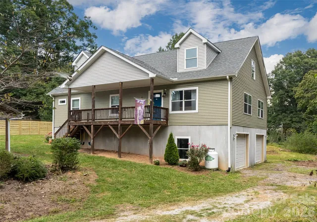Photo 3 of Single family home for sale at 518 Onteora Blvd, Asheville, NC 28803 | MLS# 4420899 | Listing updated on 2026-09-22