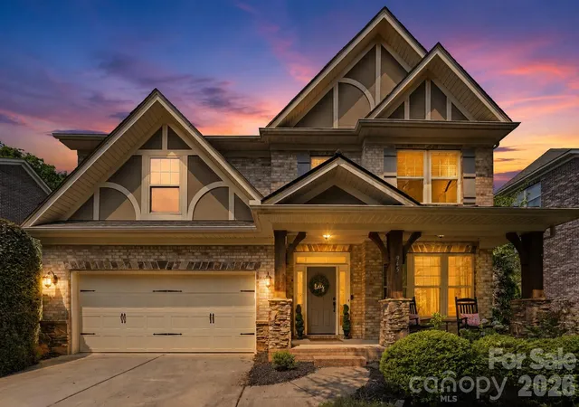 Photo 1 of Single family home for sale at 945 Rock Forest Way, Fort Mill, SC 29707 | MLS# 4420908 | Listing updated on 2026-09-13