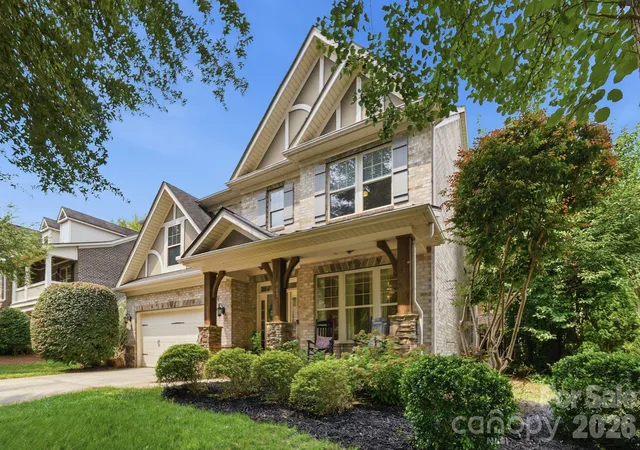Photo 3 of Single family home for sale at 945 Rock Forest Way, Fort Mill, SC 29707 | MLS# 4420908 | Listing updated on 2026-09-13