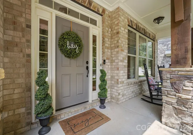 Photo 3 of Single family home for sale at 945 Rock Forest Way, Fort Mill, SC 29707 | MLS# 4420908 | Listing updated on 2026-09-13
