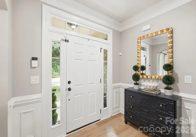 Photo 4 of Single family home for sale at 945 Rock Forest Way, Fort Mill, SC 29707 | MLS# 4420908 | Listing updated on 2026-09-13