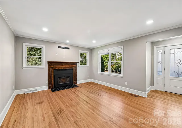 Photo 3 of Single family home for sale at 4310 Craig Ave, Charlotte, NC 28211 | MLS# 4420909 | Listing updated on 2026-10-28