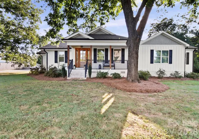 Photo 1 of Single family home for sale at 5267 York Hwy, York, SC 29745 | MLS# 4420917 | Listing updated on 2026-09-12