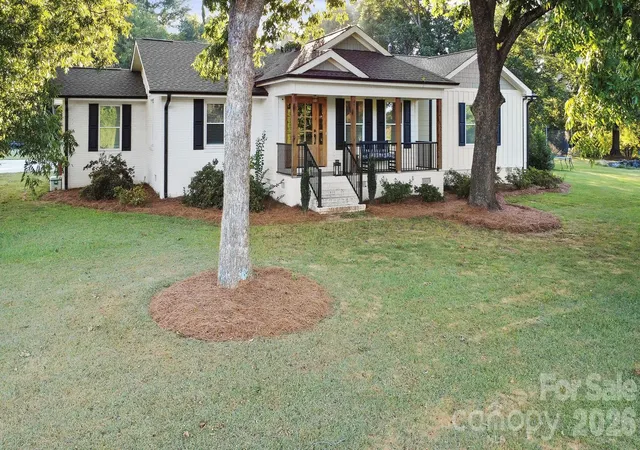 Photo 2 of Single family home for sale at 5267 York Hwy, York, SC 29745 | MLS# 4420917 | Listing updated on 2026-09-12
